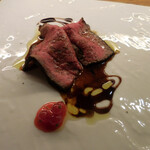 麹町ビストロ 階段の途中 - ローストビーフ