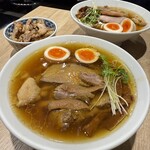 手打 親鶏中華そば 綾川 - 