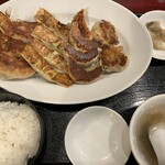 東雲 - 「焼き餃子四種盛りセット」