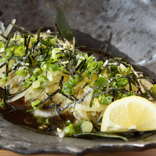 회와 에히메 특산 닭고기 타타키, 돌솥밥◎에히메의 미식을 즐길 수 있는 코스