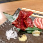 肉汁餃子のダンダダン - 本日の馬刺し盛り合わせの赤身リフト