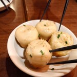 王府井 酒家 - 小籠包