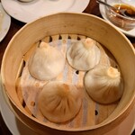 王府井 酒家 - カニ小籠包