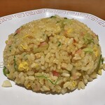 麺屋 八感 - チャーハンは、塩コショウがきいた濃い味。