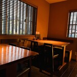 手打ち蕎麦 三乗 - 内観 / テーブル席