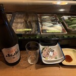 立ち呑み処まるま - ■中瓶￥550 ■ニシン刺￥300…適度に歯ごたえ、身はほんのりとした甘み。