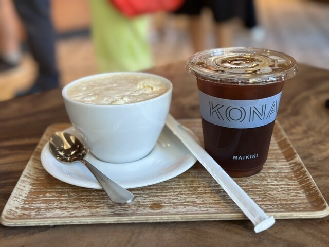 Kona Coffee Purveyors | b. patisserie (コナ・コーヒー Kona Coffee Purveyors | b. patisserie (コナ・コーヒー