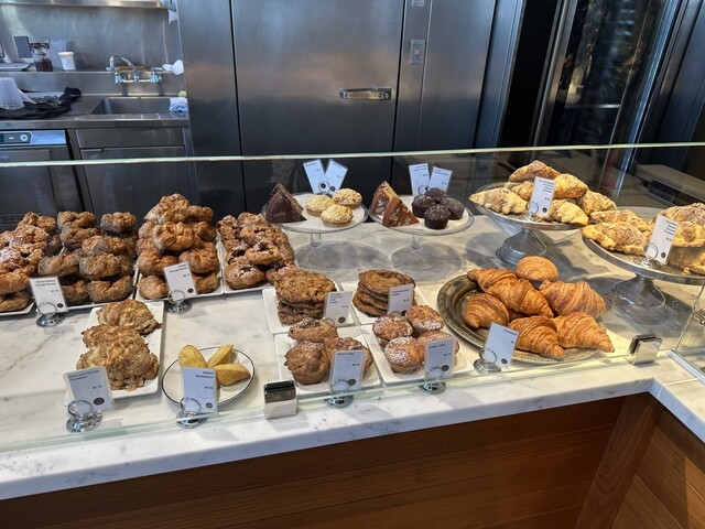 Kona Coffee Purveyors | b. patisserie （コナ・コーヒー
