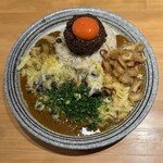 吉田カレー  - 並、甘口、豚小、チーズ、玉ねぎアチャール、年越しぶたじるソバチーズ入り