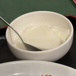 百香亭 - 杏仁豆腐