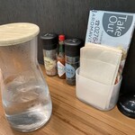 AROMAVITA&BAKE - お冷とテーブルセッティング