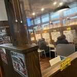 極中華蕎麦 ひろた - 「受渡口」付近より