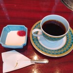 叙々苑 - デザートの杏仁プリンとホットコーヒー