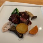 アドゥエパッシ - 鹿肉の赤ワインソースがけ