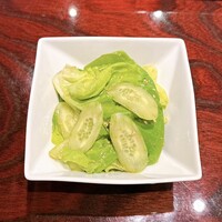 游玄亭 新宿 - 叙々苑サラダ小