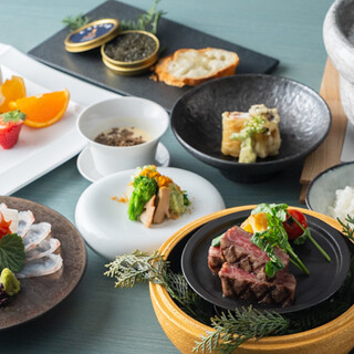 旬の味覚が味わえるコースのみをご提供。シーンに合わせてどうぞ