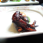 うなぎ亭 友栄 - 青うなぎ 割きたてのきも（たれ）ズームアップ