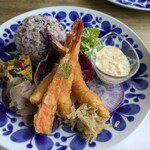 凪晴食堂 - メインも野菜が付いていてどれも美味しい