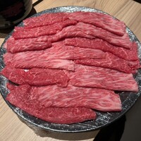 近江牛専門店 近江かど萬 - もも肉150g×2人前。分厚いしゃぶしゃぶ