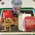 マクドナルド - 料理写真:栄養満点 本日の昼ごはんの全貌