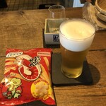 麹町いづみや しろ - あがりビール ・カルビーかっぱえびせん