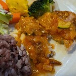 キッチン ブルー グローブ - ポワレをカット