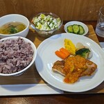 キッチン ブルー グローブ - 赤魚ポワレ　チリレモン風味テュクレレ(刻み野菜)ソース