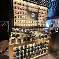 SPICE LAB TOKYO - スパイスがお出迎え