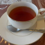 カフェ スペース - おかわりした紅茶