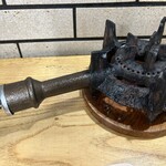 すき焼･鍋物 なべや - 使用感のあるコンロ