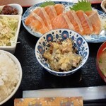 ダイニングキッチン えん - サーモン