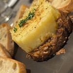 Fra - 武州和牛と2年熟成メークイーンのアッシパルマンティエ。ジューシーさ抜群。