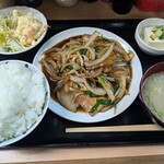 白龍ラーメン - 豚ニラ定食　900円
