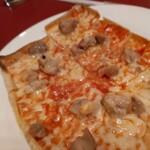 シシリア 六本木店 - チキンのピッツァは本当にチキンしか乗ってなかった 笑