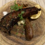 三輪亭 - 猪のスペアリブと、鹿のソーセージ