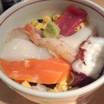 Sushidokoro Yachiyo - 海鮮丼