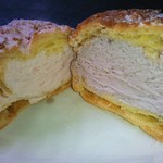 左:いちごシュークリーム、右:山ぶどうシュークリーム CUT断面♪