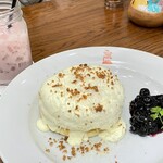 ザ・フレンチトースト ファクトリー - メルティーレアチーズパンケーキ　1408円税込