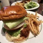 ブルックリンパーラー 博多 - タルタルフィッシュバーガー