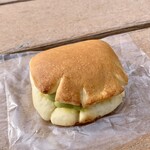 メゾン ムラタ - ピスタチオのクリームぱん ¥230