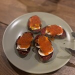 L'Angolo - いくらと発酵バターのブルスケッタ