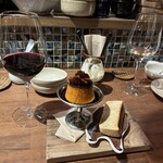 fours - ビターキャラメルプリン、ゴルゴンゾーラの塩チーズケーキ