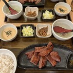 牛たんと和牛焼 青葉苑 - 