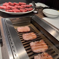 東京食肉市場直送 肉焼屋 D-29 広尾店 - 