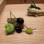 徳ㇵ本也 - そら豆　たたき牛蒡（いりたての胡麻と蕗のとう）　黒豆の松葉さし