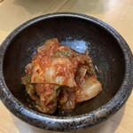 焼肉金金 - キムチ