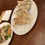 ウレシイ餃子バル リバール - 