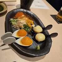 豚料理 酔狂割烹 伊達 - 名物痛風玉子（紅白卵・いくら・生湯葉・うに・海苔）