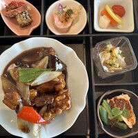 謝朋殿 - 