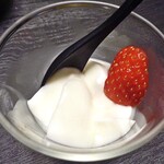 川の家 - 夕食（杏仁豆腐）